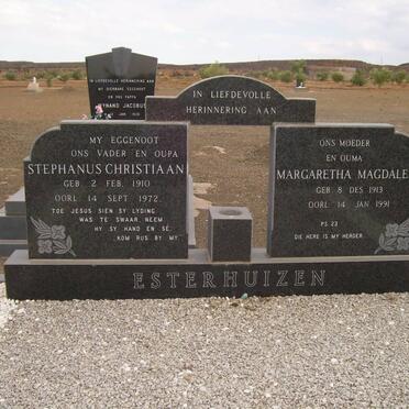 ESTERHUIZEN Stephanus Christiaan 1910-1972 &amp; Margaretha Magdalena 1913-1991