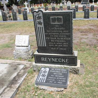 REYNECKE Petrus Albertus 1907-1957 &amp; Margaret Alice HOLLAND nee PRETORIUS 1910-1993