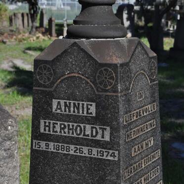 HERHOLDT Annie 1888-1974