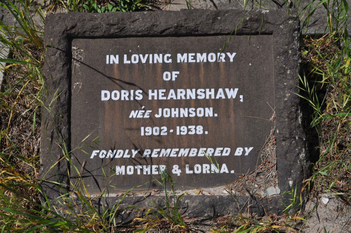 HEARNSHAW Doris nee JOHNSON 1902-1938