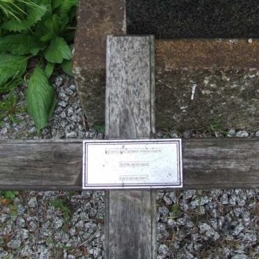 HINRICHSEN Denys Waldemar 1933-2007