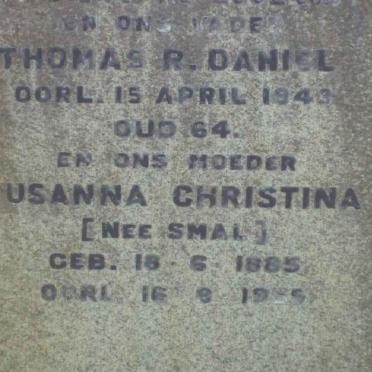 KALLIS Thomas R. Daniel -1943 &amp; Susanna Christina SMAL 1885-1955