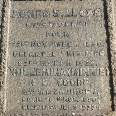 LUCAS Agnes S. nee MOORE 1890-1926 :: MOORE Willemina M.B. nee VAN ZALINGEN 1890-1933