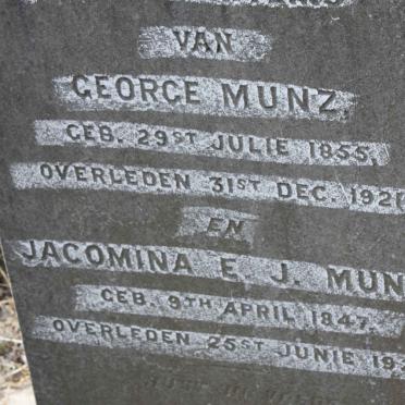 MUNZ George 1855-1921 &amp; Jacomina E.J. 1847-1921