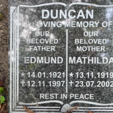 DUNCAN Edmund 1921-1997 &amp; Mathilda 1919-2002