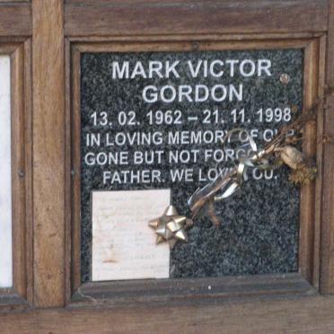 GORDON Mark Victor 1962-1998