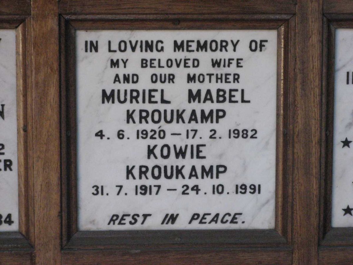 KROUKAMP Kowie 1917-1991 &amp; Muriel Mabel 1920-1982