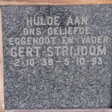 STRIJDOM Gert 1939-1993