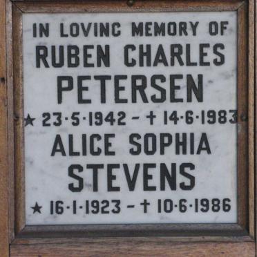STEVENS Alice Sophia 1923-1986 :: PETERSEN Ruben Charles 1942-1983