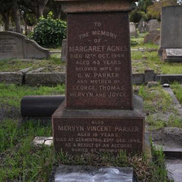 PARKER George William 1898-1973 &amp; Margaret Agnes -1944 :: PARKER Mervyn Vincent -1945