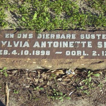 SMILES Sylvia Antoinette 1898-1953