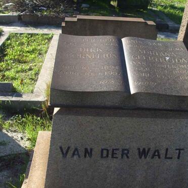 WALT Dirk Cornelius, van der 1894-1957 &amp; Adrianna Gertruida OOSTEROM 1899-1968 