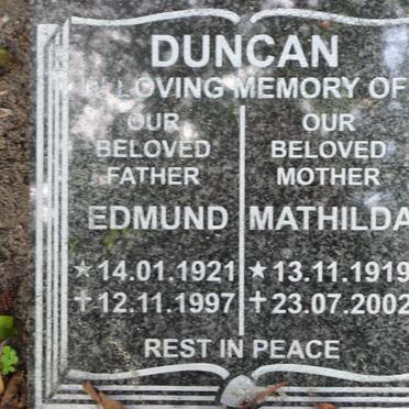 DUNCAN Edmund 1921-1997 &amp; Mathilda 1919-2002