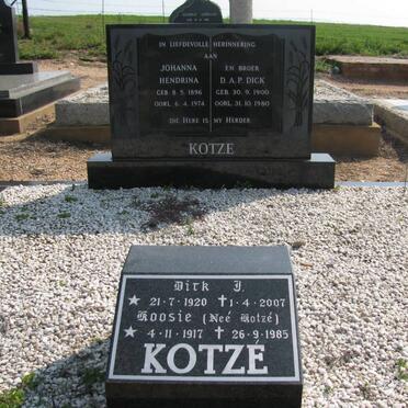 KOTZE Johanna Hendrina 1896-1974 :: KOTZE D.A.P. 1900-1980  :: KOTZE Dirk J.1920-2007 &amp; Koosie 1917-1985 