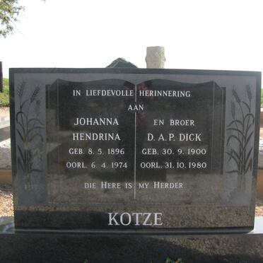 KOTZE Johanna Hendrina 1896-1974 :: KOTZE D.A.P. 1900-1980 :: KOTZE Dirk J.1920-2007 &amp; Koosie 1917-1985 