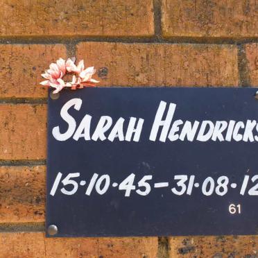 HENDRICKS Sarah 1945-2012