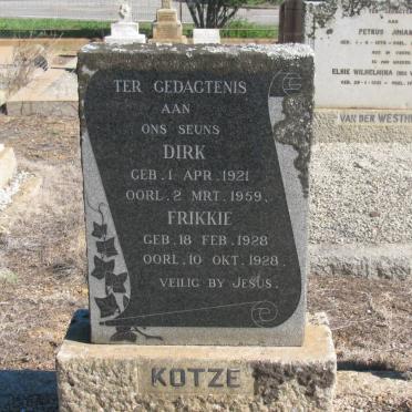 KOTZE Dirk 1928-1928 :: KOTZE Frikkie 1921-1959