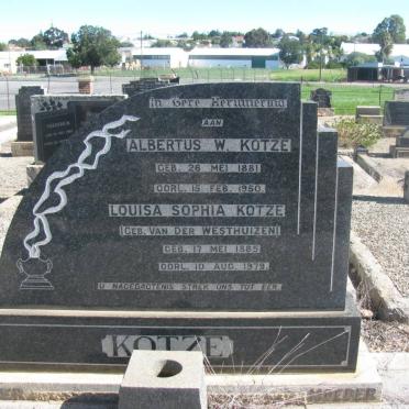 KOTZE Albertus W. 1881-1950 &amp; Louisa Sophia VAN DER WESTHUIZEN 1885-1979