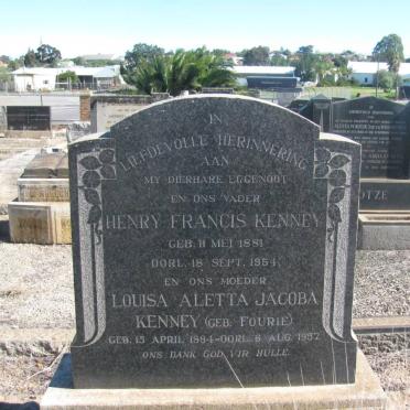 KENNEY Henry Francis 1881-1954 &amp; Louisa Aletta Jacoba FOURIE 1884-1957