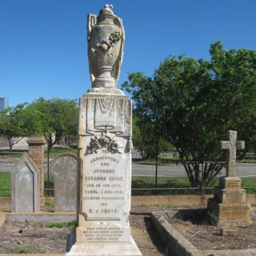 SMUTS Daniel Jacobus 1864-1941 &amp; Johanna Susanna Sadie 1875-1919