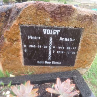 VOIGT Pieter 1943- &  Anette 1944-2012
