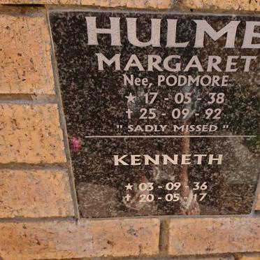 HULME Kenneth 1936-2017 &amp; Margaret PODMORE 1938-1992