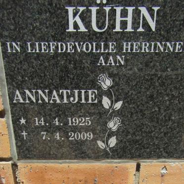 KUHN Annatjie 1925-2009