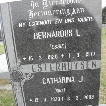 ESTERHUYSEN Bernardus L. 1920-1977 &amp; Catharina J. 1920-2003