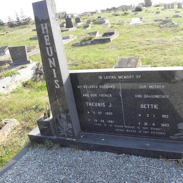 HEUNIS Theunis J. 1905-1981 &amp; Bettie 1912-1983