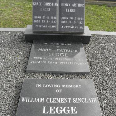 LEGGE Grave