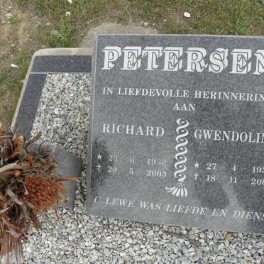 PETERSEN Richard 1932-2003 &amp; Gwendoline 1933-2002