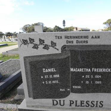 PLESSIS Daniel, du 1898-1972 &amp; Magaretha Fredericka 1904-1989