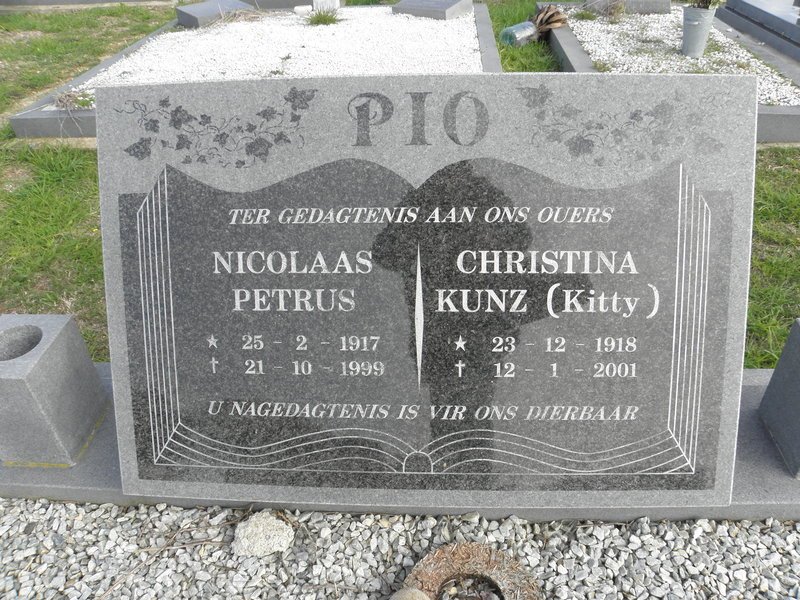 PIO Nicolaas Petrus 1917-1999 &amp; Christina KUNZ 1918-2001