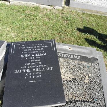 STEVENS John William 1924-1982 &amp; Daphne Millicent 1926-1987