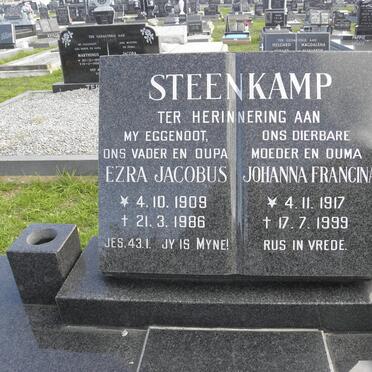 STEENKAMP Ezra Jacobus 1909-1986 &amp; Johanna Francina 1917-1999