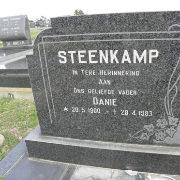 STEENKAMP Danie 1900-1983