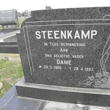 STEENKAMP Danie 1900-1983