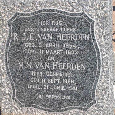 HEERDEN R.J.E., van 1854-1933 &amp; M.S. CONRADIE 1859-1941