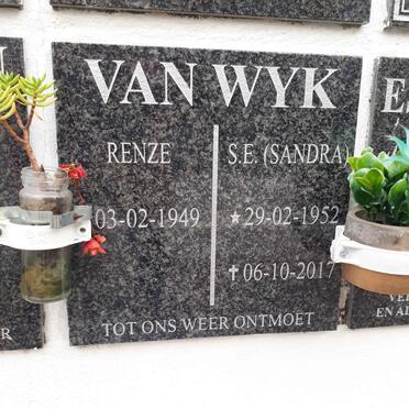 WYK Renze, van 1949- &amp; S.E. 1952-2017