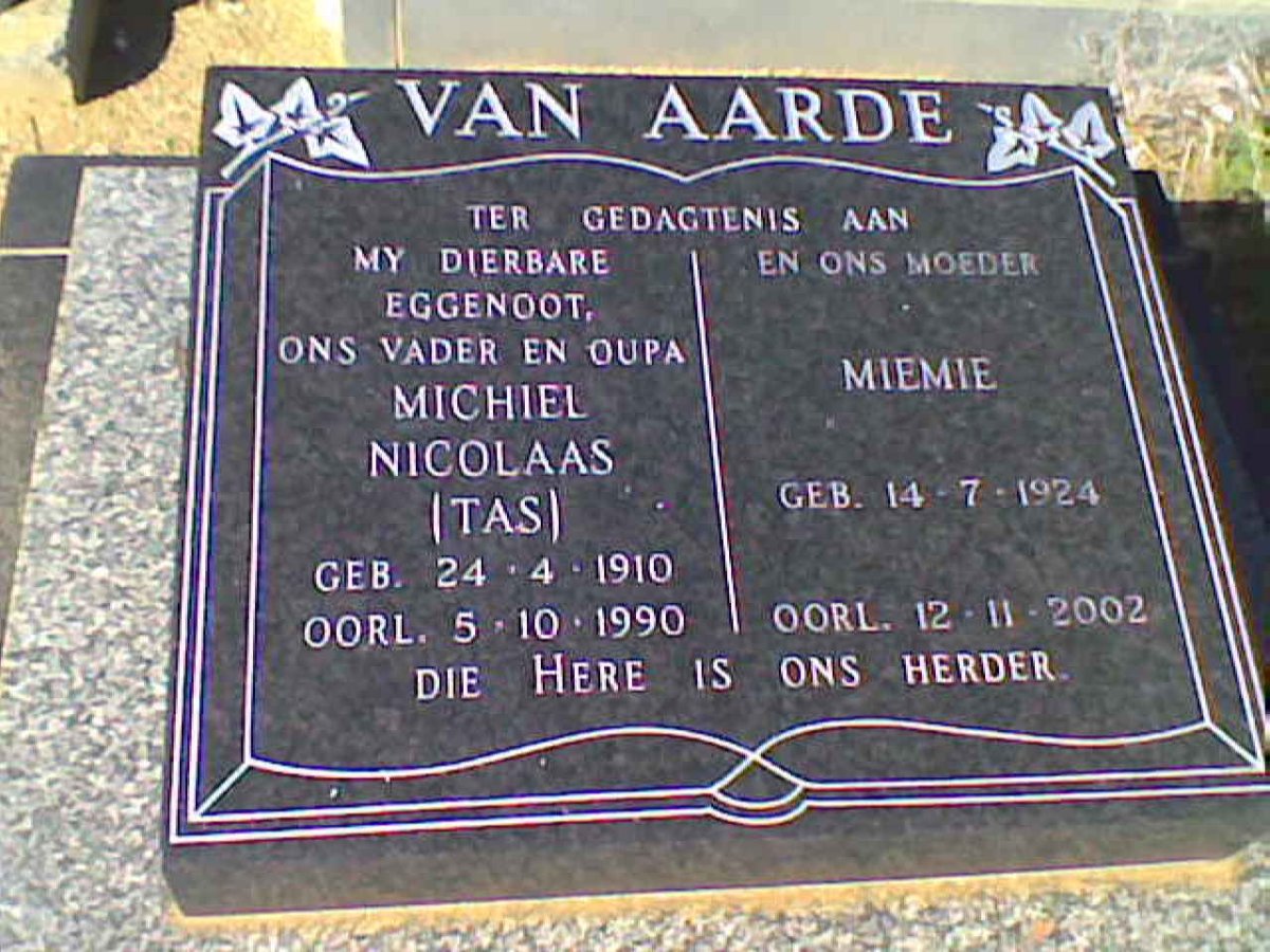 AARDE Michiel Nicolaas, van 1910-1990 &amp; Miemie 1924-2002