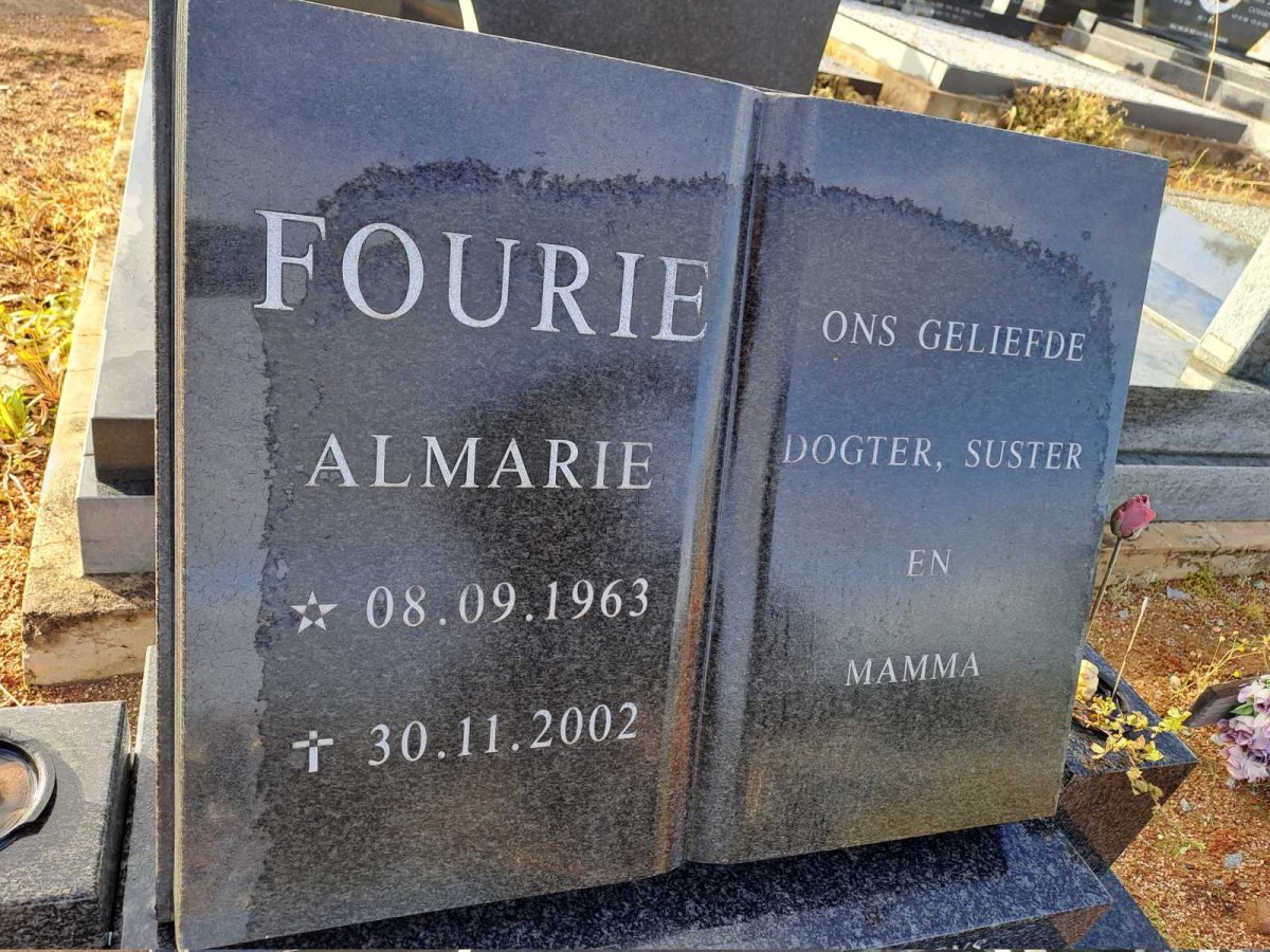 FOURIE Almarie 1963-2002