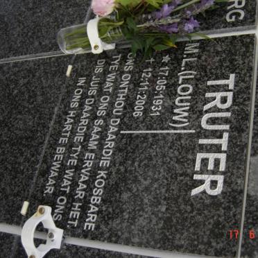 TRUTER M.L. nee LOUW 1931-2006