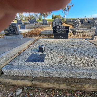 ERASMUS Jeanetta Jakoba nee VAN JAARSVELD 1934-1975 :: ELS Jacolene nee GELDENHUYS 1977-2013