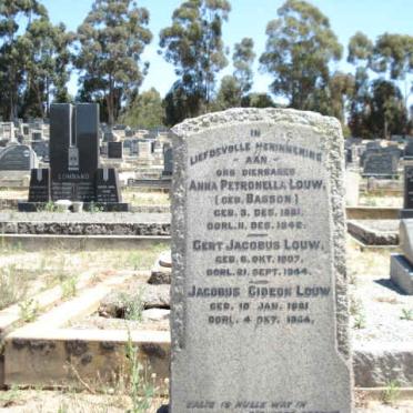 LOUW Anna Petronella nee BASSON 1??1 :: LOUW Jacobus Gideon 1901-1964 :: LOUW Gert Jacobus 1907-1944