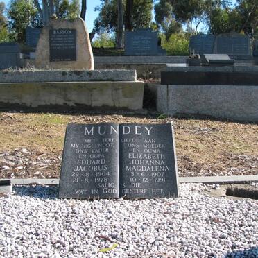 MUNDEY Eduard Jacobus 1904-1978 &amp; Elizabeth Johanna Magdalena 1907-1991