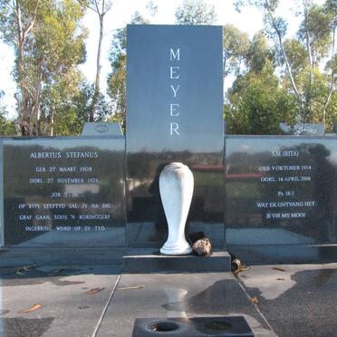 MEYER Albertus Stephanus 1908-1976 &amp; S.M 1914-2008