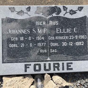FOURIE Johannes S.M.P. 1904-1977 &amp; Ellie C. KRUGER 1903-1982