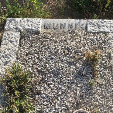 MUNNIK
