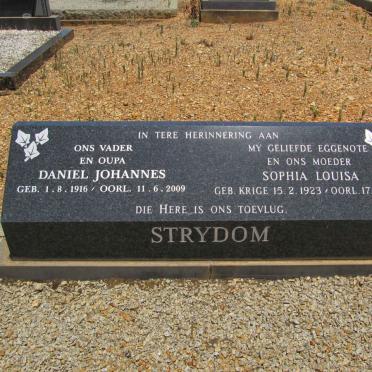 STRYDOM Daniel Johannes 1916-2009 &amp; Sophia Louisa KRIGE 1923-1975