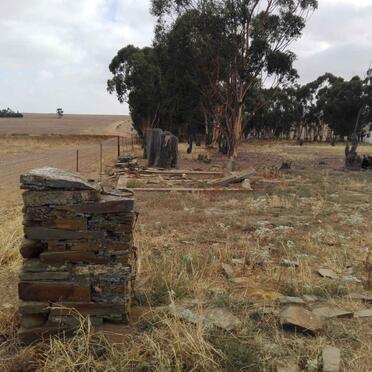 Western Cape, MOORREESBURG district, Boontjies Kraal 342_2, Wolwekloof, farm cemetery
